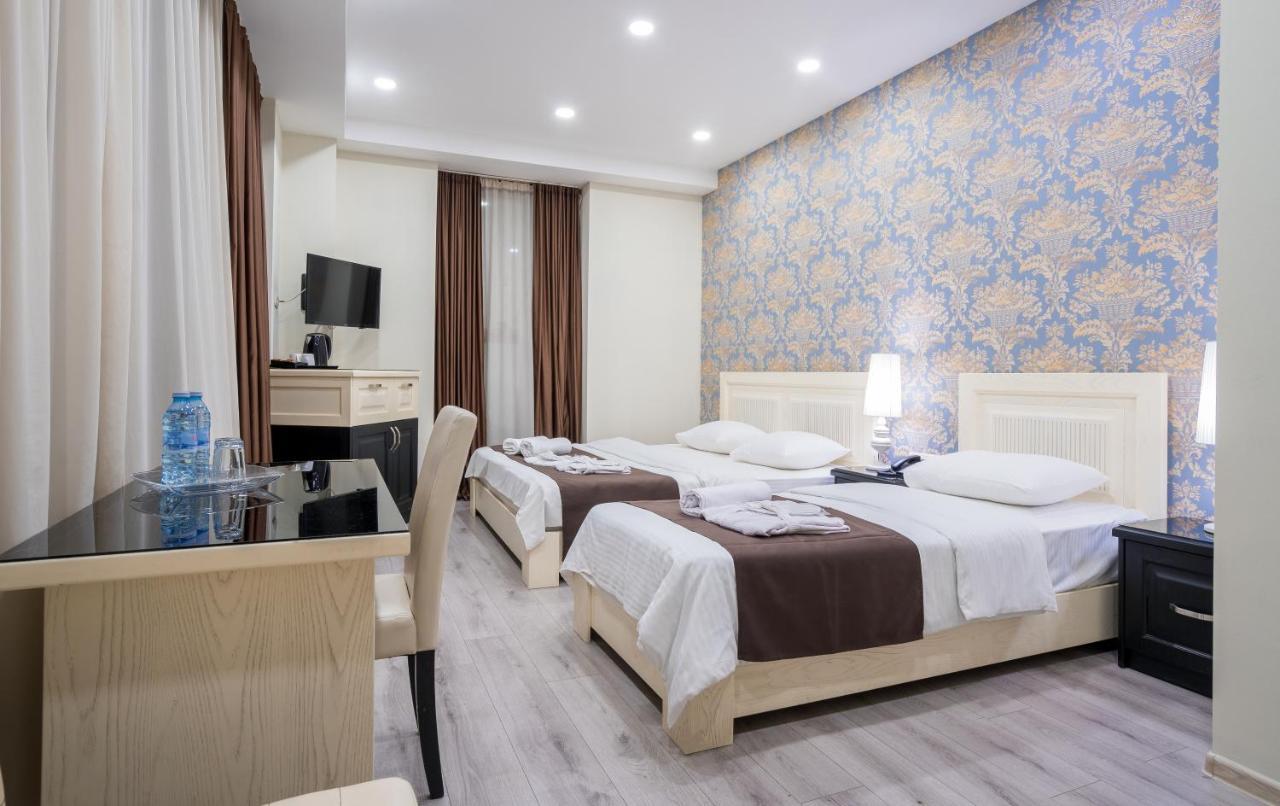 טביליסי Capitol Hotel By Umbrella מראה חיצוני תמונה