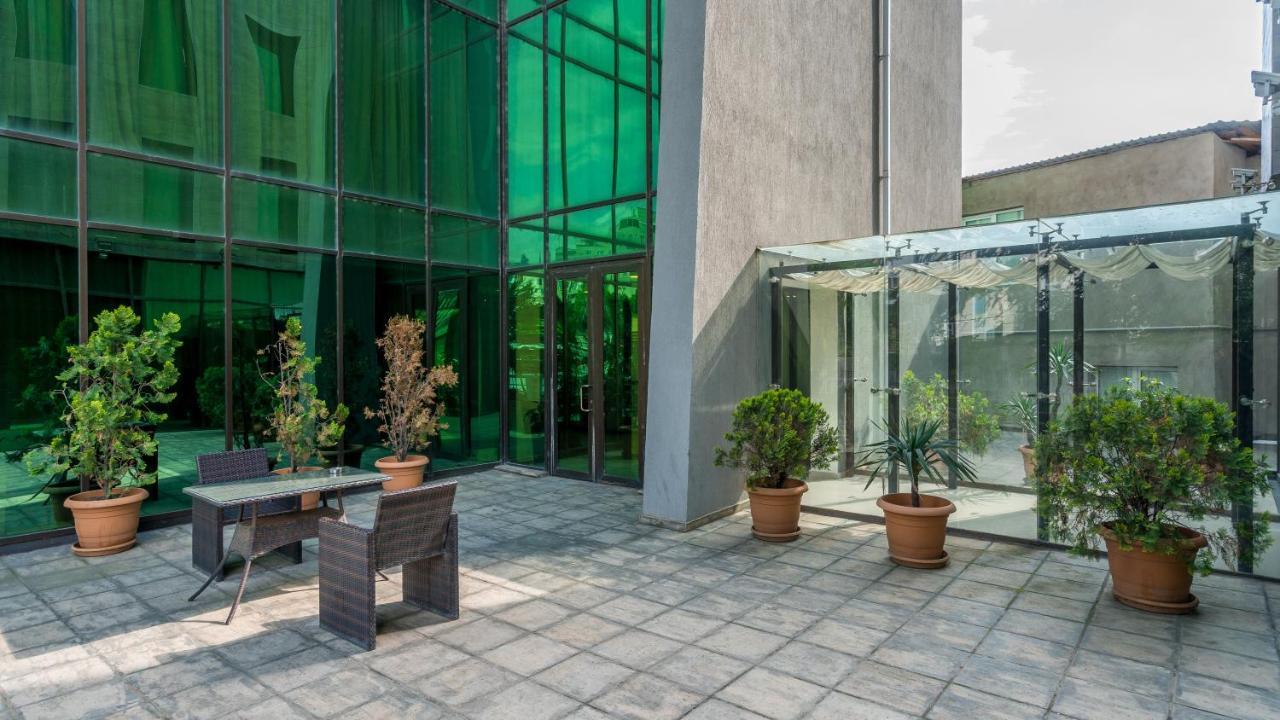 טביליסי Capitol Hotel By Umbrella מראה חיצוני תמונה