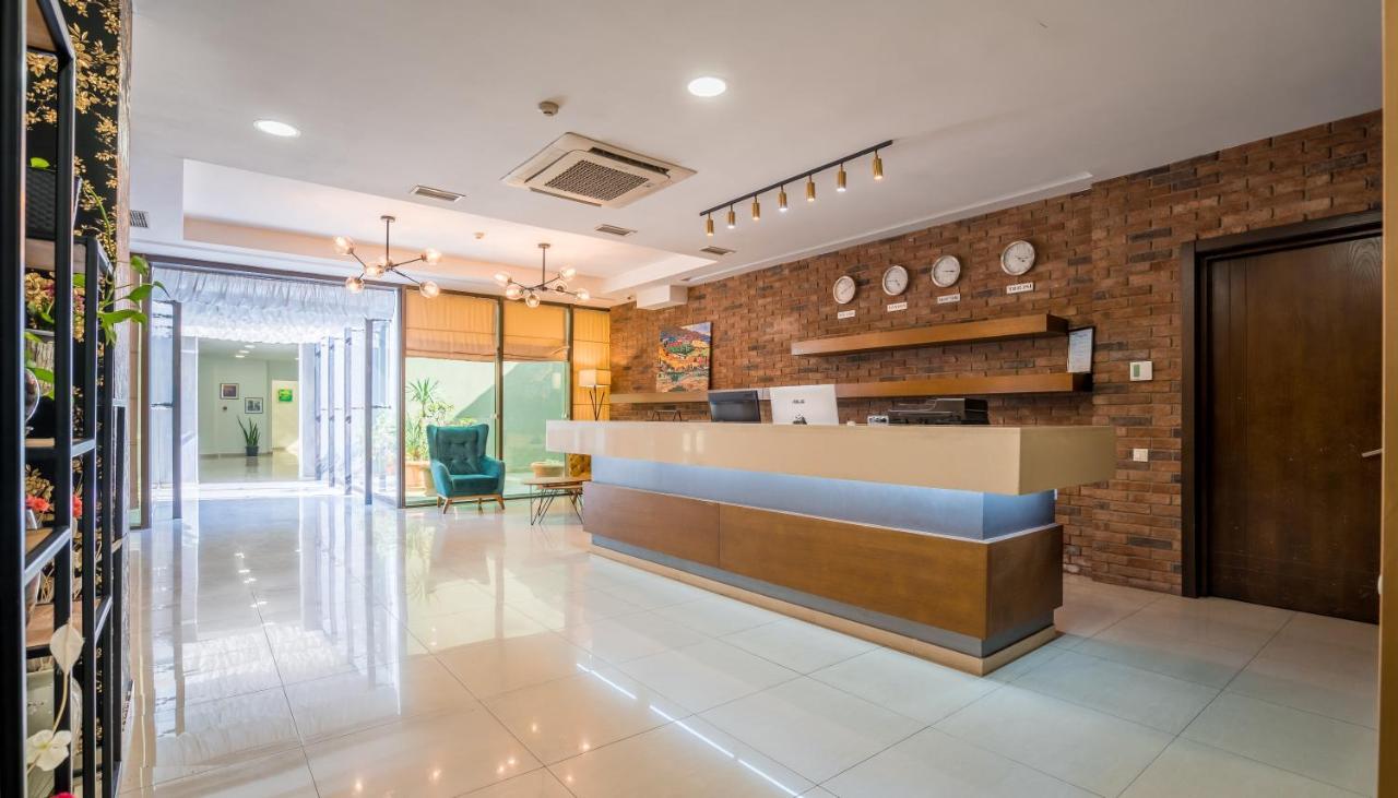 טביליסי Capitol Hotel By Umbrella מראה חיצוני תמונה